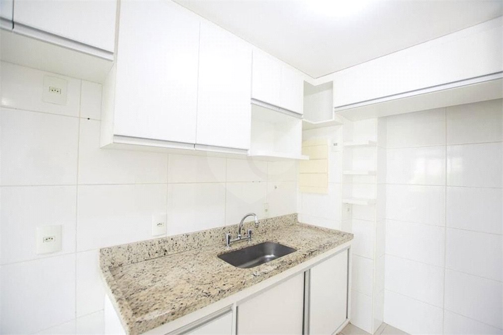 Apartamento à venda com 2 quartos, sendo 1 suíte, em Praça da Bandeira, Rio de Janeiro, RJ