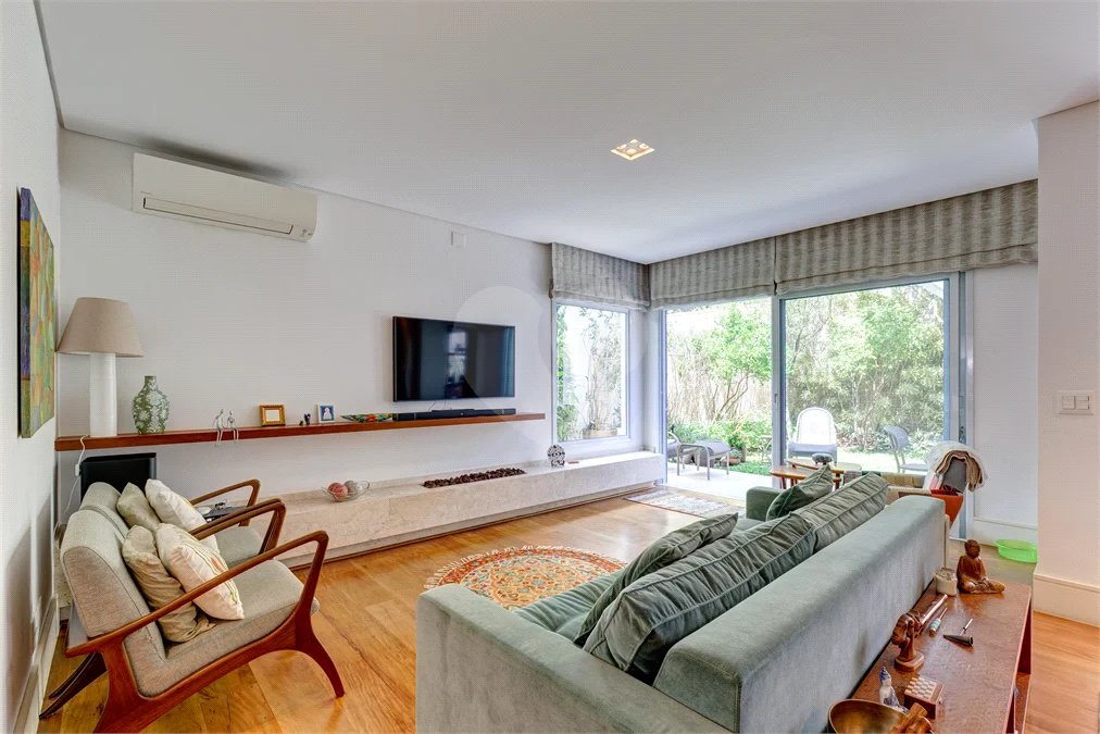 Casa à venda com 3 suítes no condomínio Villa Splendore, São Paulo - SP