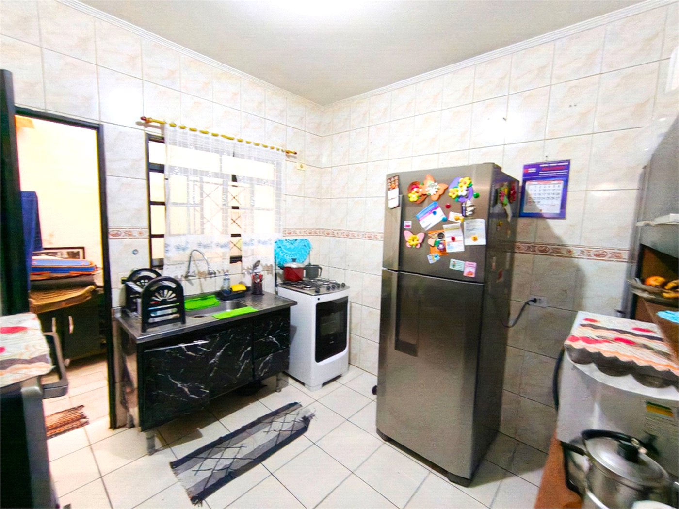 Casa à venda com 3 quartos, sendo 1 suíte, no condomínio Res Crisciúma, São Paulo - SP