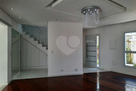 Sobrado à venda com 3 quartos, sendo 1 suíte, em City Campo Grande, São Paulo, SP