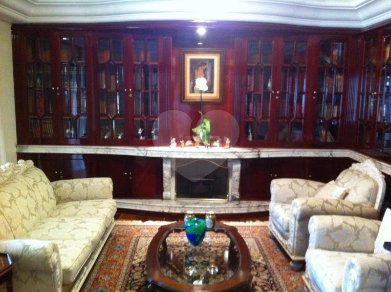 Apartamento à venda com 4 suítes em Real Parque, São Paulo, SP