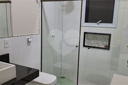 Casa à venda com 4 quartos, sendo 2 suítes, no condomínio Saint Patrick, Sorocaba - SP