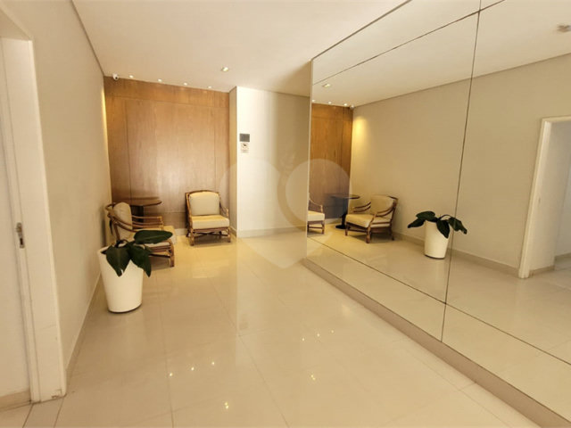 Apartamento à venda com 2 quartos, sendo 1 suíte,  em Morumbi, São Paulo, SP