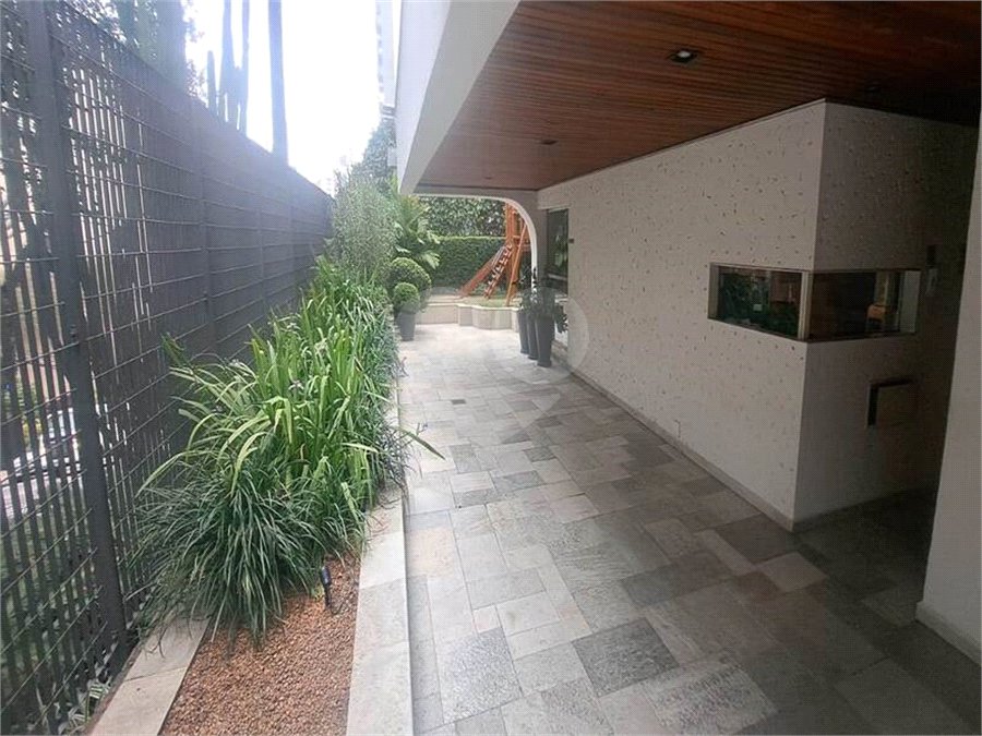 Apartamento à venda com 3 quartos, sendo 1 suíte, em Pinheiros, São Paulo, SP