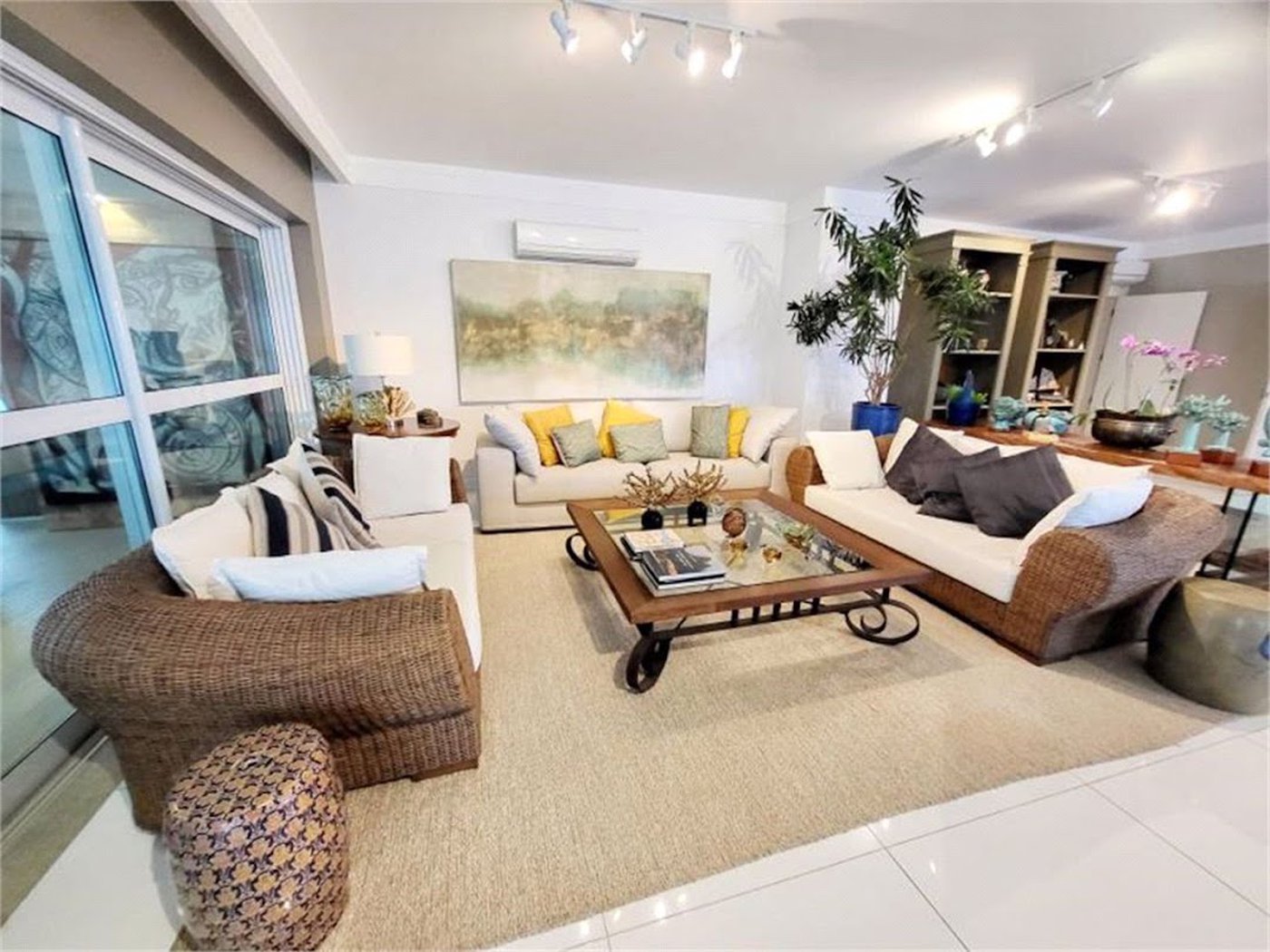Apartamento Residencial à venda, Gonzaga, Santos - AP1684.