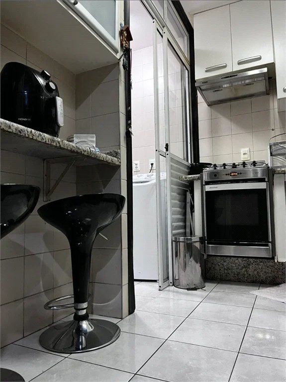 Casa à venda com 3 quartos, sendo 1 suíte, no condomínio Liberty Village, São Paulo - SP