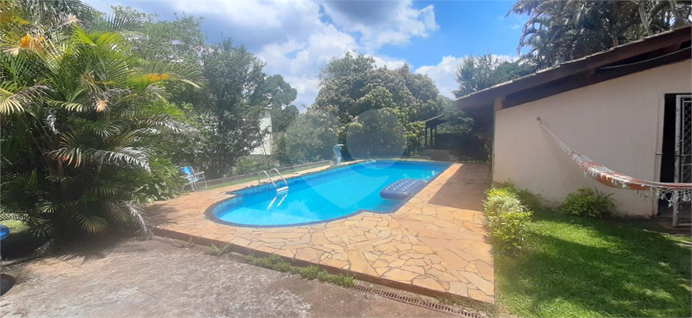 Casa à venda com 3 quartos, sendo 2 suítes, em São Vicente, Mairiporã, SP
