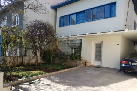 Sobrado à venda com 3 quartos, sendo 1 suíte, em Chácara Santo Antônio (zona Sul), São Paulo, SP