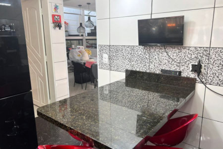 Sobrado à venda com 3 quartos, sendo 1 suíte,  em Jardim Modelo, Suzano, SP