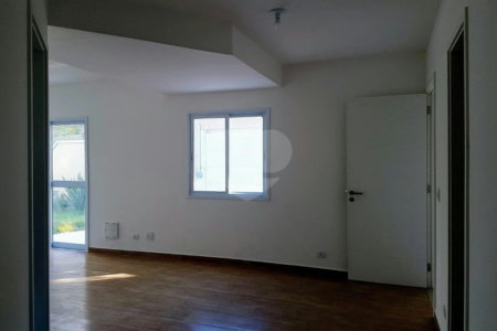 Sobrado à venda com 3 quartos, sendo 1 suíte,  em Jardim Prudência, São Paulo, SP