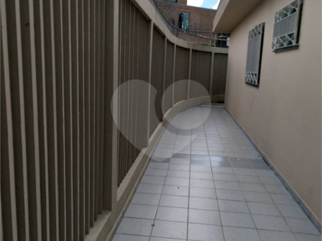 Casa Térrea à venda com 3 quartos, sendo 1 suíte,  em Vila Galvão, Guarulhos, SP