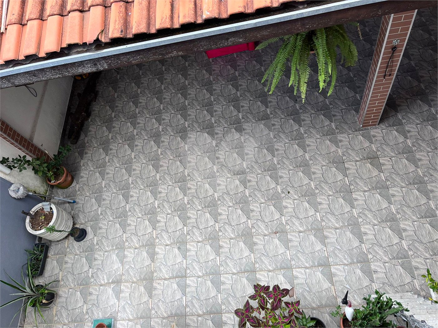 Sobrado à venda com 5 quartos, sendo 2 suítes,  em Jardim da Granja, São José dos Campos, SP