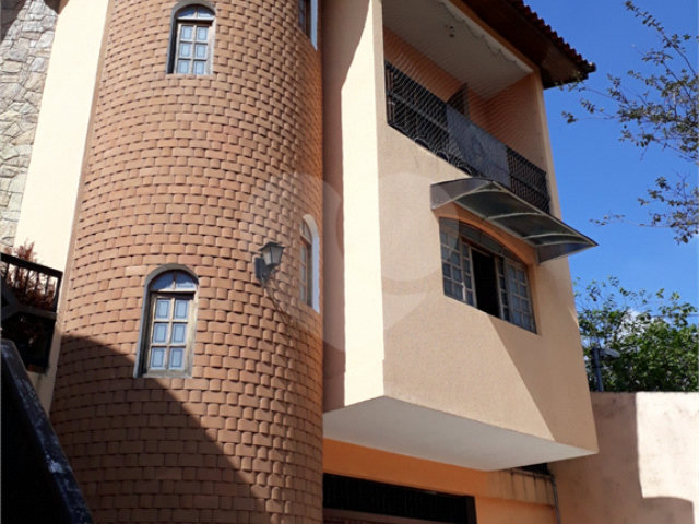 Sobrado à venda com 3 suítes em Vila Bonilha, São Paulo, SP