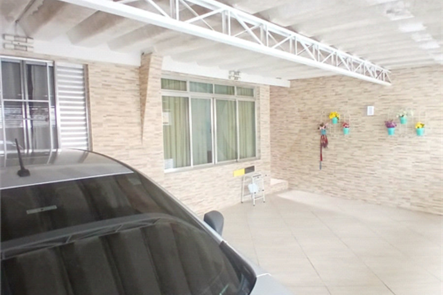 Casa à venda com 3 quartos, sendo 1 suíte, em Campo Limpo, São Paulo, SP