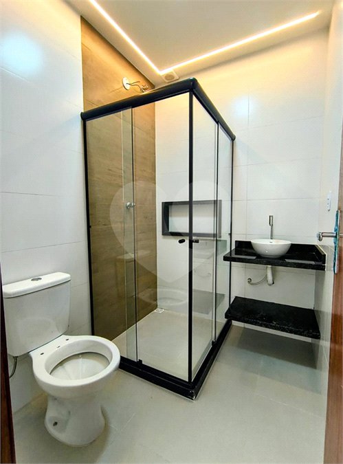 Casa à venda com 2 quartos, sendo 1 suíte,  em Guriri, Cabo Frio, RJ