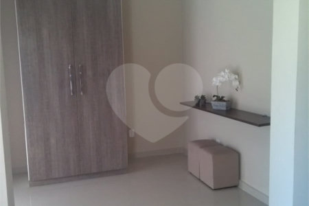 Casa à venda com 3 quartos, sendo 2 suítes,  no condomínio Vale do Sol, Bom Jesus dos Perdões - SP