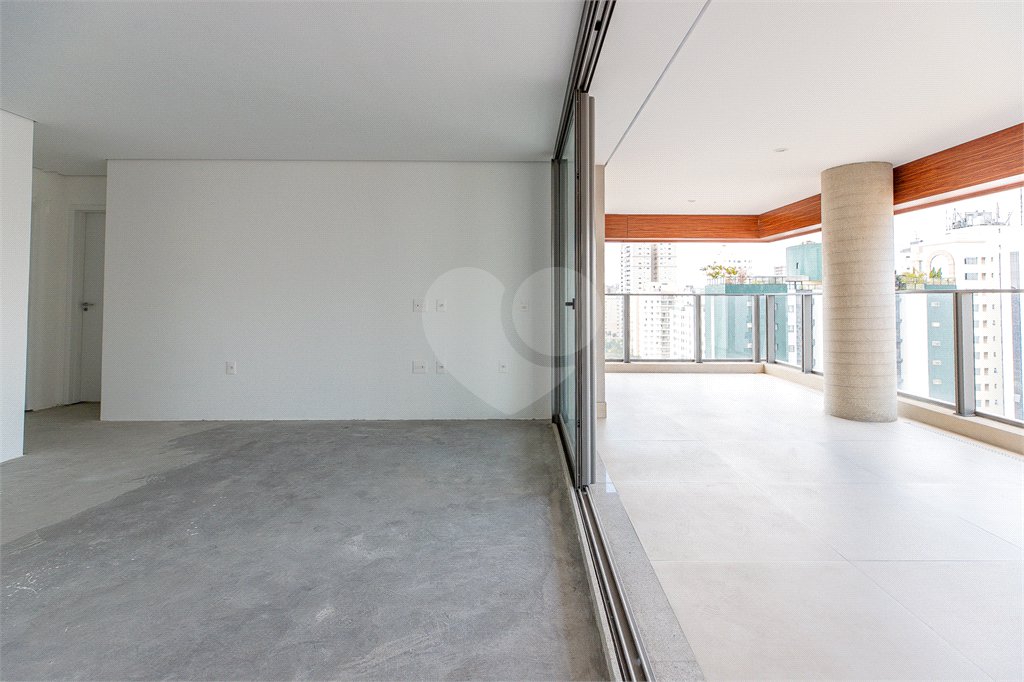Apartamento à venda com 4 suítes em Campo Belo, São Paulo, SP