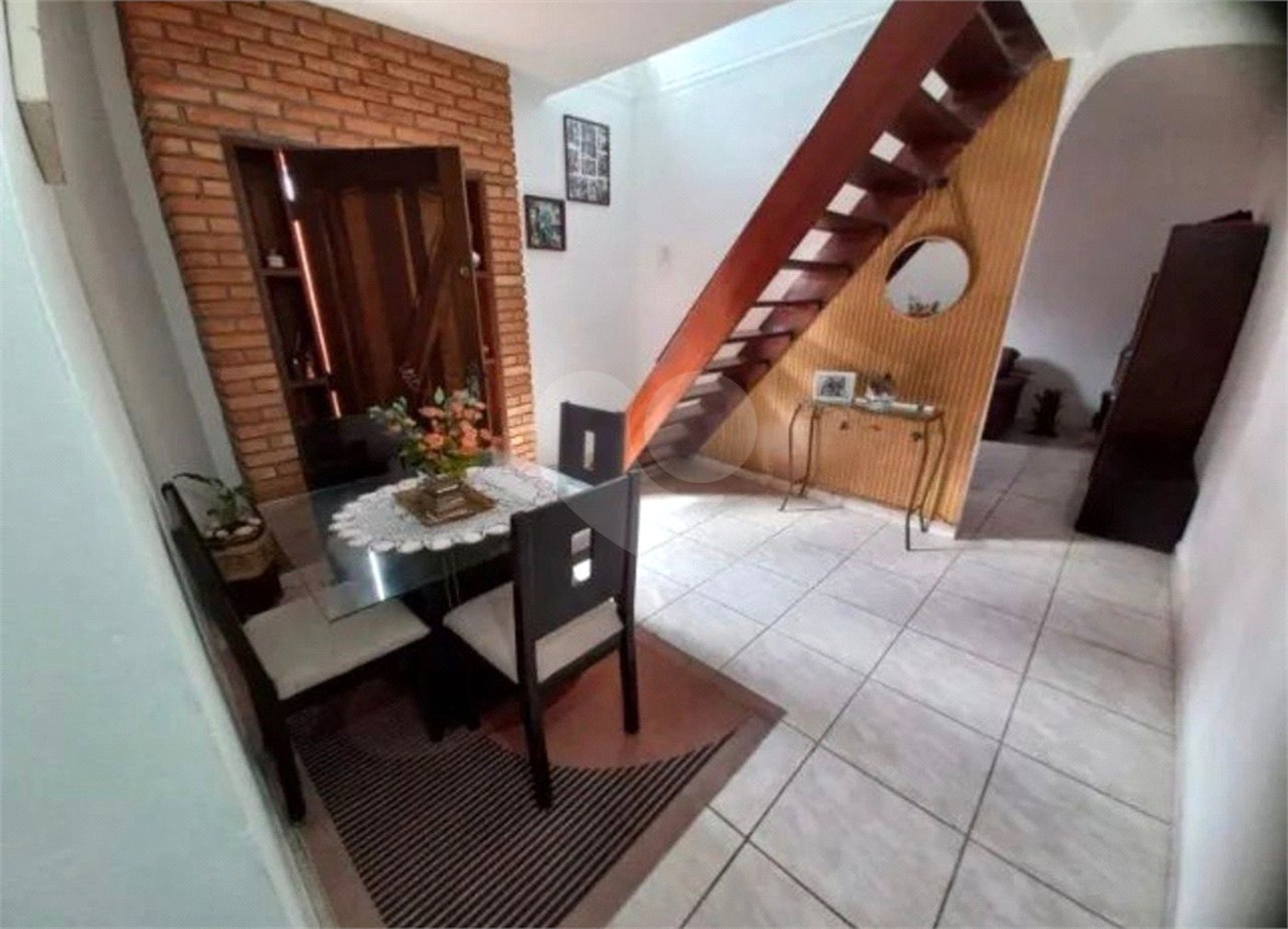 Sobrado à venda com 4 quartos, sendo 1 suíte, em Santo Antônio, Osasco, SP