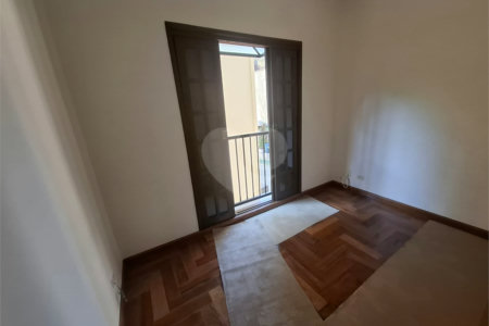 Casa para alugar com 4 quartos, sendo 2 suítes, no condomínio Palm Garden, São Paulo - SP