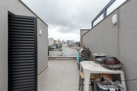 Casa à venda com 2 quartos, sendo 1 suíte, no condomínio Vloft, São Paulo - SP
