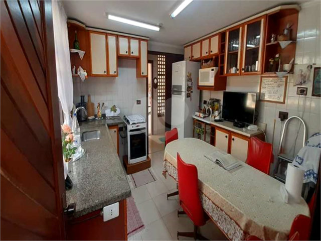 Sobrado à venda ou para alugar com 3 quartos, sendo 1 suíte,  em Serra da Cantareira, Mairiporã, SP