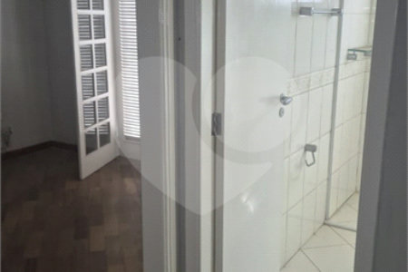 Sobrado à venda com 4 quartos, sendo 2 suítes, em Jardim Virginia Bianca, São Paulo, SP