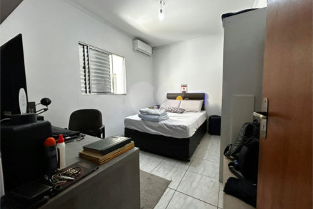 Casa à venda com 4 quartos, sendo 2 suítes, em Vila Buenos Aires, São Paulo, SP