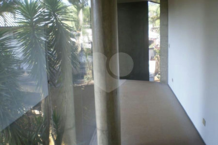Sobrado à venda com 7 quartos, sendo 4 suítes, em Jardim Petrópolis, São Paulo, SP
