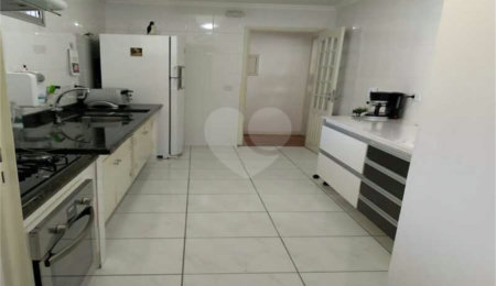Apartamento à venda com 3 quartos, sendo 1 suíte,  em Pinheiros, São Paulo, SP
