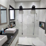 Casa para alugar com 5 quartos, sendo 1 suíte, no condomínio Figueira Garden, Atibaia - SP