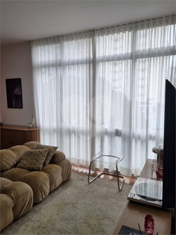 Apartamento à venda com 2 quartos em Moema, São Paulo, SP