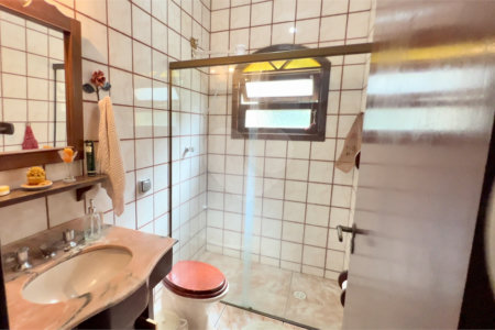 Chácara à venda com 4 quartos, sendo 1 suíte, em Pinheirinho, Vinhedo, SP