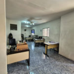Sobrado Amplo à venda com 4 Quartos (2 Suítes) – Ideal para Uso Residencial ou Comercial