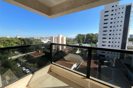Apartamento mobiliado com 2 dormitórios sendo 1 suíte