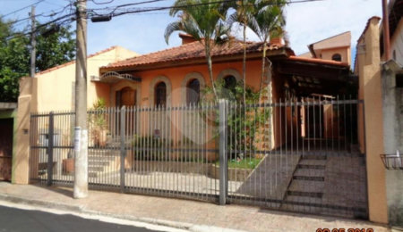 Casa Térrea à venda com 3 suítes em Ferreira, São Paulo, SP
