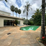 Casa à venda com 5 suítes no condomínio Residencial Bougainville, Campinas - SP