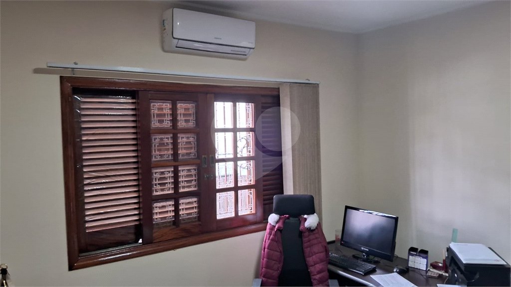 Sobrado à venda com 4 quartos, sendo 2 suítes, em Jardim Quisisana, Poços de Caldas, MG