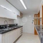 Sobrado à venda com 2 quartos, sendo 1 suíte, em Alto da Boa Vista, São Paulo, SP