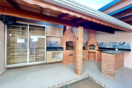Casa à venda com 3 quartos, sendo 1 suíte, no condomínio Residencial Villa Flora, Votorantim - SP