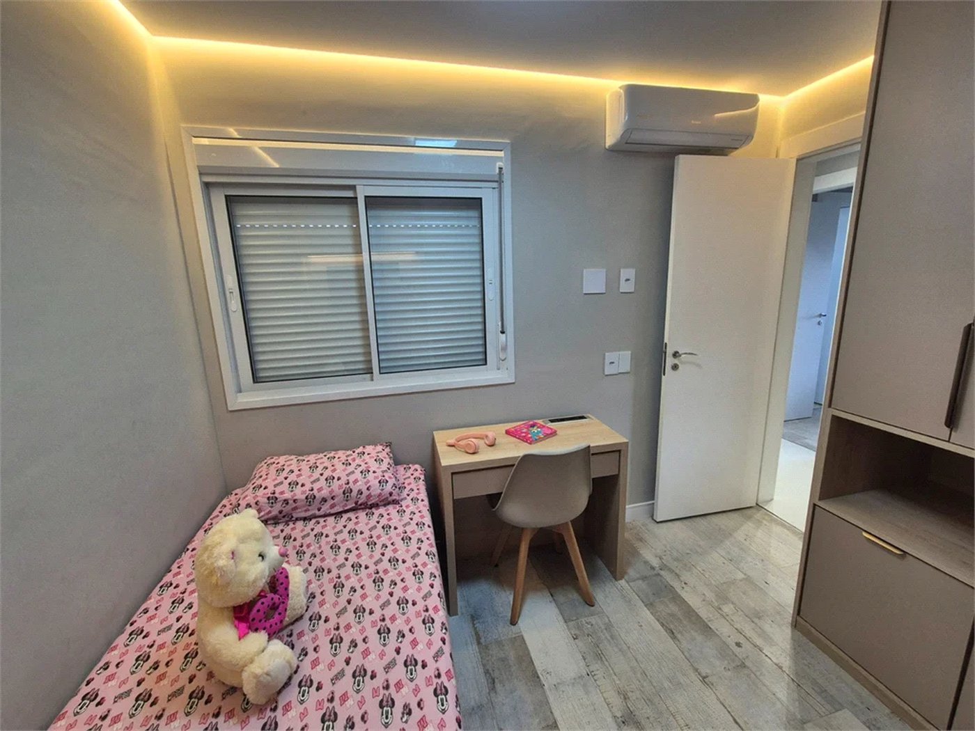 Apartamento à venda com 3 quartos, sendo 2 suítes,  em Jardim Caboré, São Paulo, SP