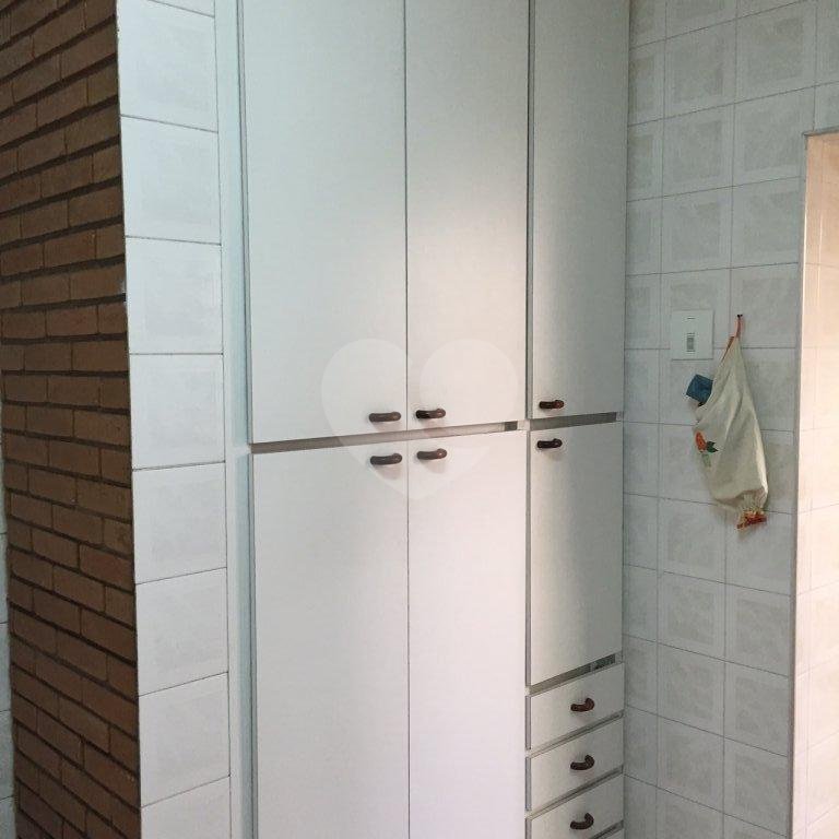 Casa à venda com 4 quartos, sendo 1 suíte, em Jardim das Laranjeiras, São Paulo, SP