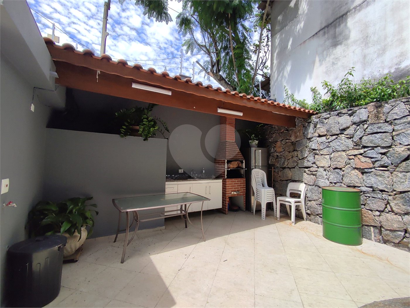 Casa à venda com 3 quartos, sendo 1 suíte, em Horto Florestal, São Paulo, SP