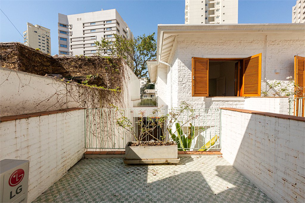 Casa de Vila à venda com 4 quartos, sendo 2 suítes, em Perdizes, São Paulo, SP