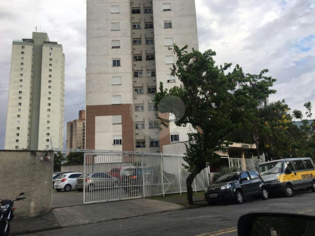 Apartamento à venda com 3 quartos, sendo 1 suíte,  em Parque Novo Mundo, São Paulo, SP