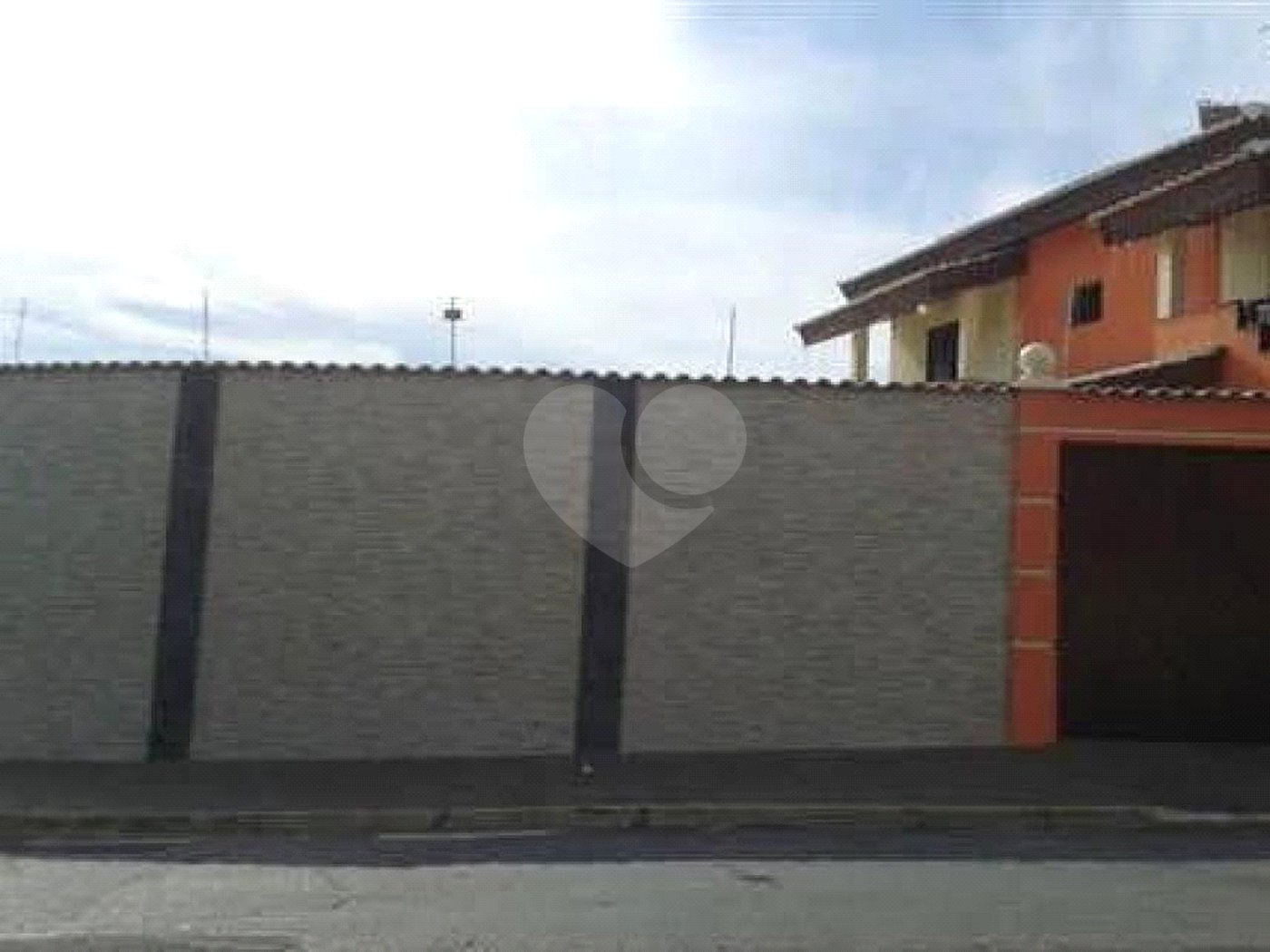 Casa à venda com 4 quartos, sendo 1 suíte, em Wanel Ville, Sorocaba, SP