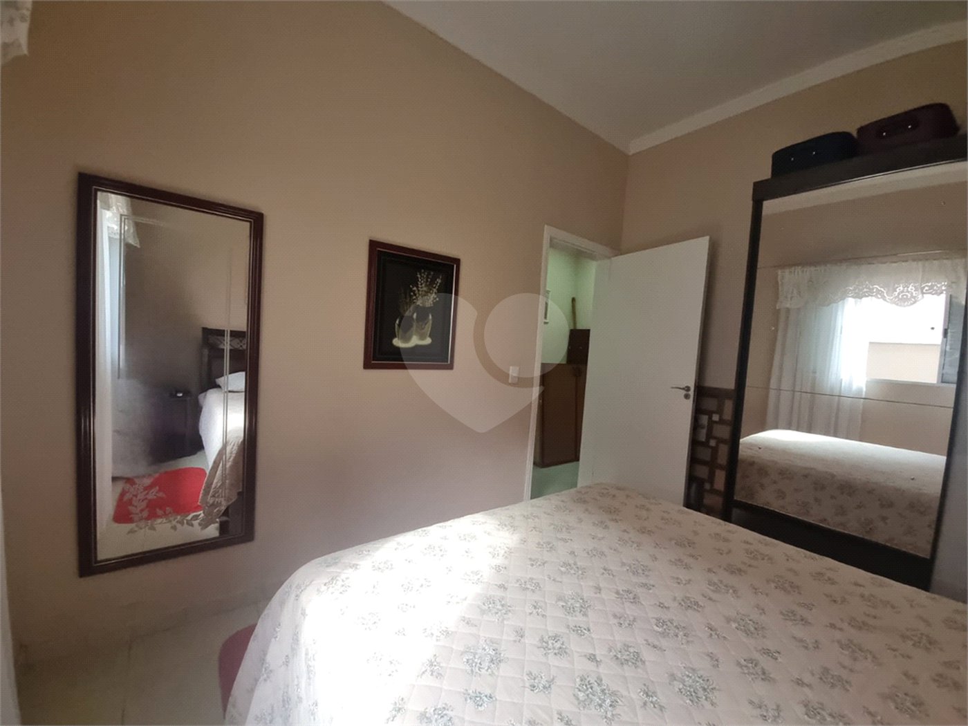 Casa à venda com 4 quartos, sendo 1 suíte,  no condomínio Ibiti do Paço, Sorocaba - SP