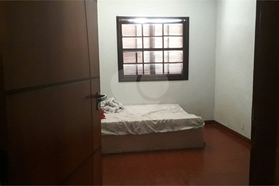 Sobrado à venda com 4 quartos, sendo 1 suíte, em Vila Nova Cachoeirinha, São Paulo, SP
