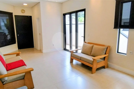 Casa à venda com 3 suítes no condomínio Porto do Sol, Valinhos - SP