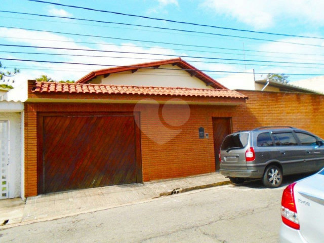 Casa Térrea à venda com 3 suítes em Jardim Petrópolis, São Paulo, SP
