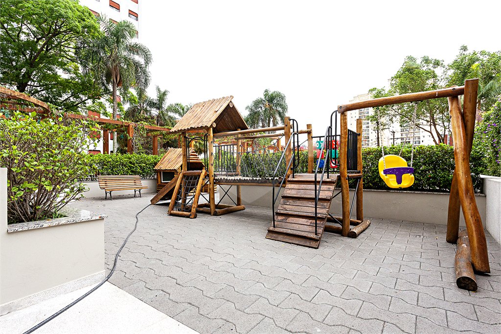 Apartamento à venda com 4 quartos, sendo 1 suíte, em Jardim Marajoara, São Paulo, SP